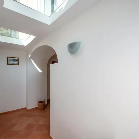 Casa Cimino B - A Romantic Retreat Among The Stairs Of Apartment *