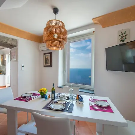 Casa Cimino B - A Romantic Retreat Among The Stairs Of Apartment Praiano
