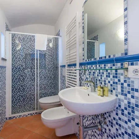 Casa Cimino B - A Romantic Retreat Among The Stairs Of Apartment