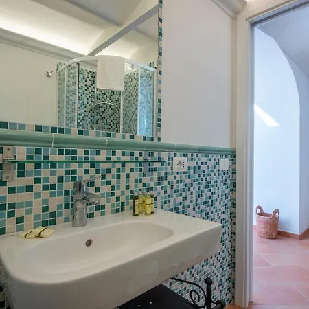 Casa Cimino B - A Romantic Retreat Among The Stairs Of *