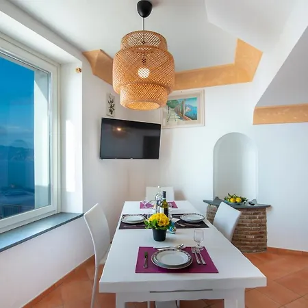 Casa Cimino B - A Romantic Retreat Among The Stairs Of Apartment Praiano